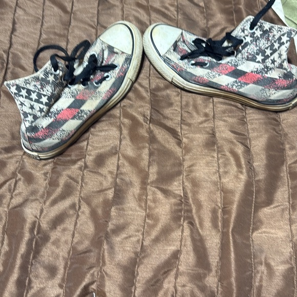 High Top Converse - Picture 3 of 4